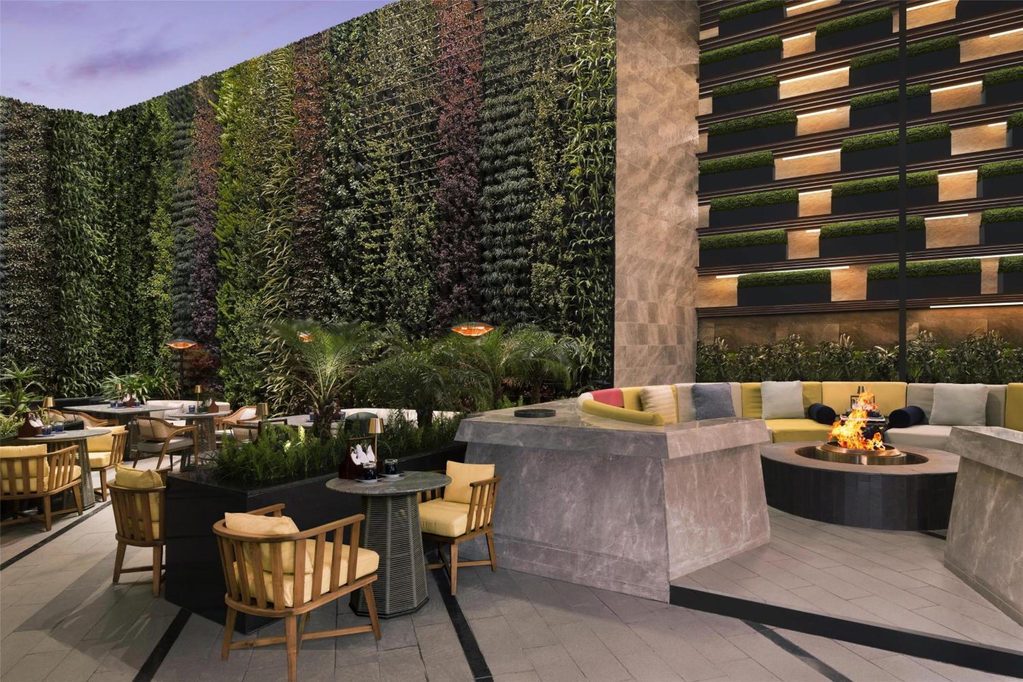 Hilton Kathmandu Hotel Екстериор снимка